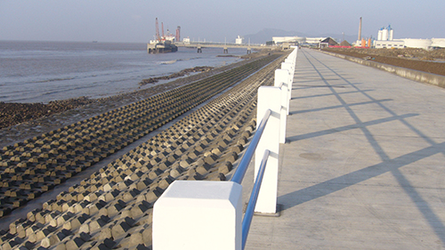 上海舟山石油储备项目防波堤、闭气堤及闸门工程