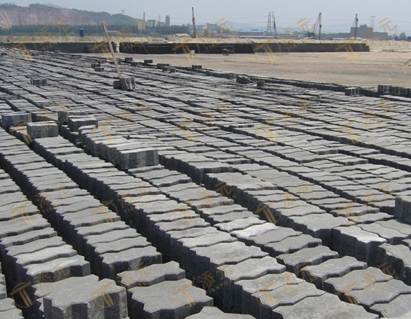高强度南通联锁块制作堆放区（一）.jpg