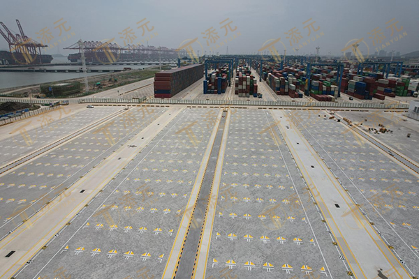 1770961791758698.jpg 南通联锁块铺设现场(已划线).jpg