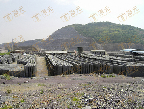 1787827221244594.jpg 高强度联锁块制作养护区(二).jpg