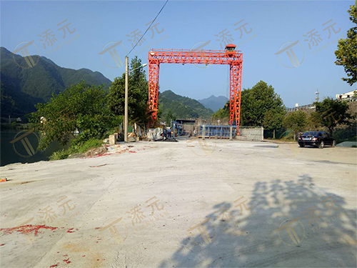1787899283647389.jpg 沉箱预制场.jpg